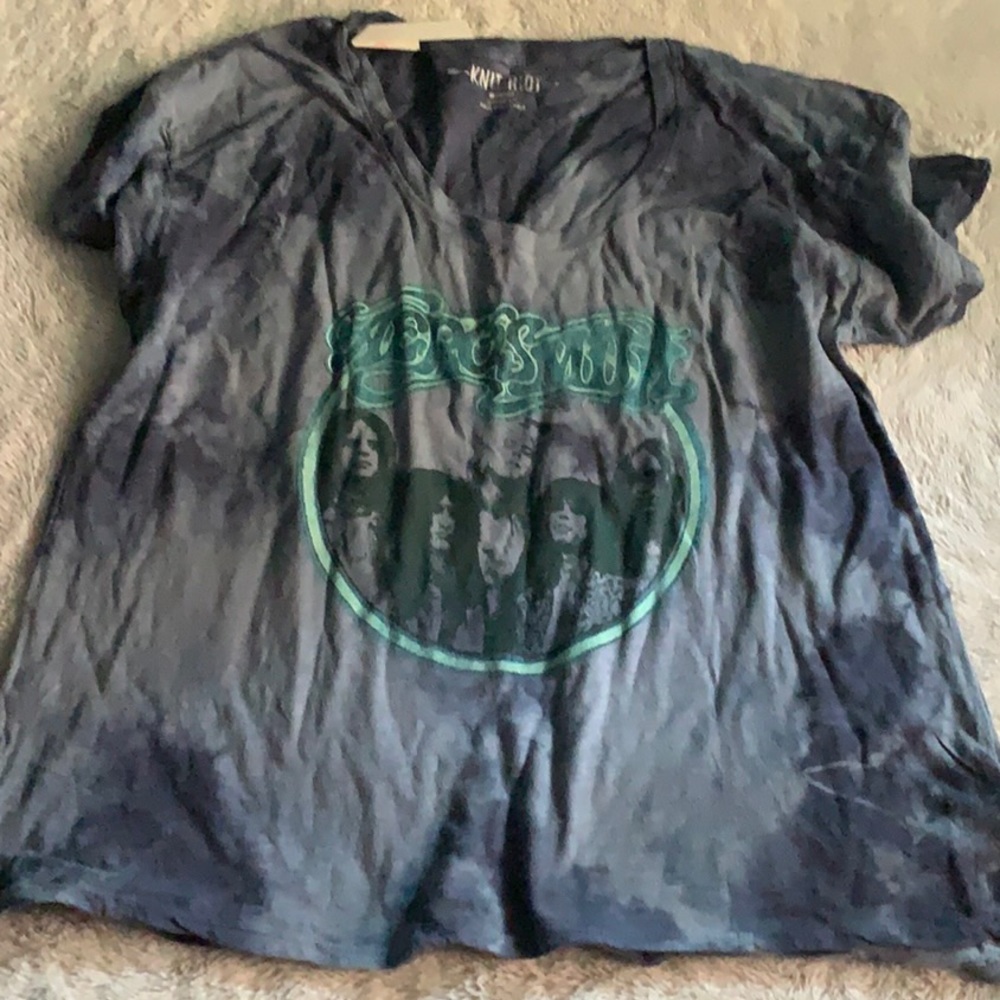 New Pink Victoria’s Secret Tee - Picture 2 of 4